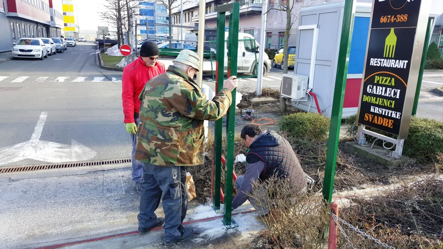 Installation of fences - Jurval ograde 